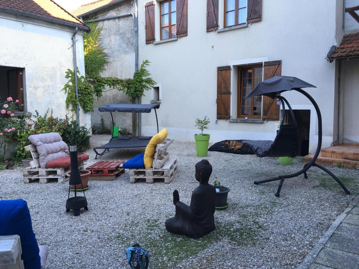 L Auberge Du Lion D Or Nanteuil-sur-Marne Dış mekan fotoğraf