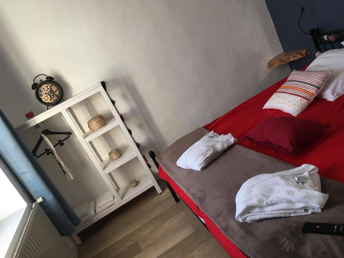 L Auberge Du Lion D Or Nanteuil-sur-Marne Dış mekan fotoğraf